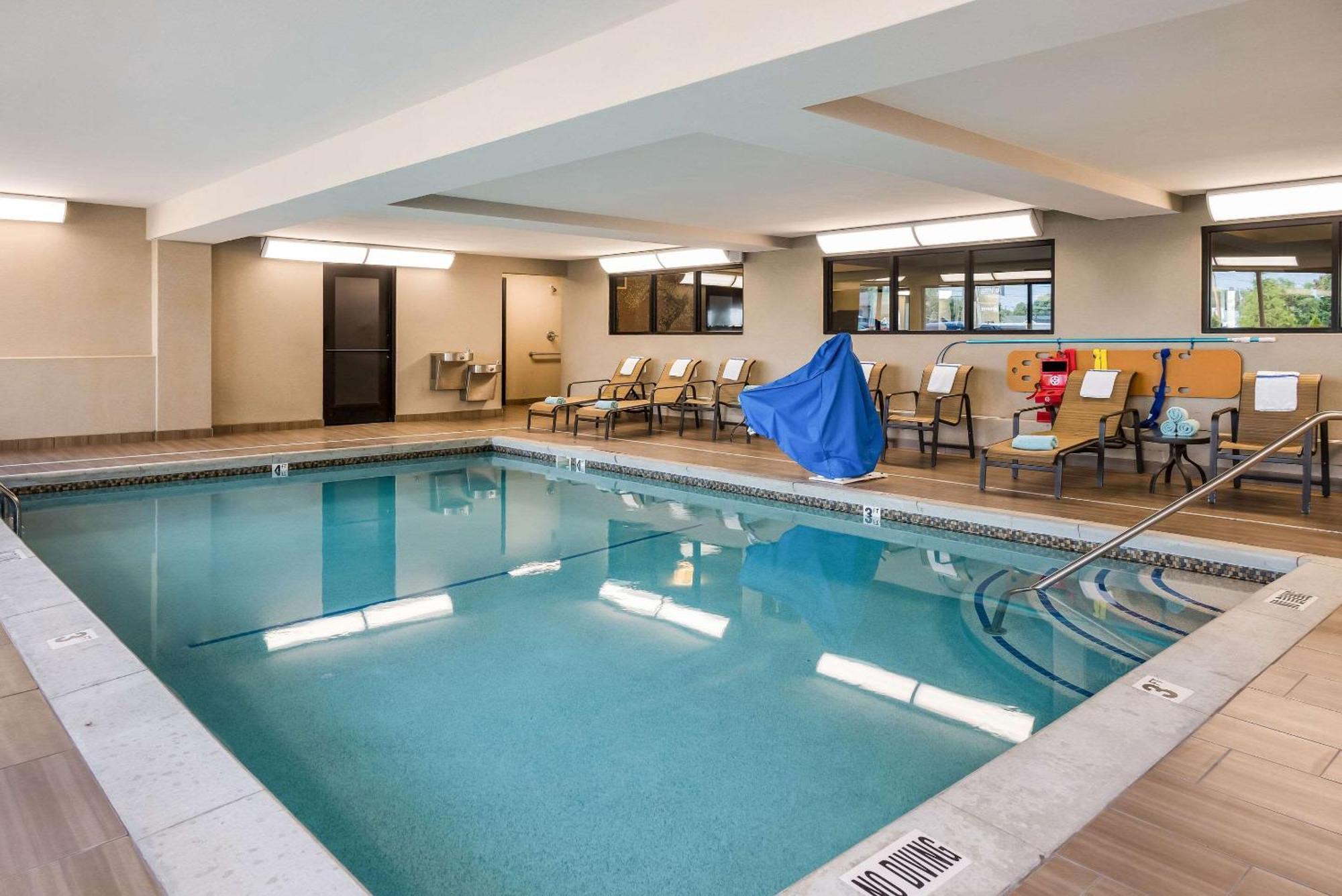 Country Inn & Suites By Radisson, Grandville-Grand Rapids West, Mi Buitenkant foto